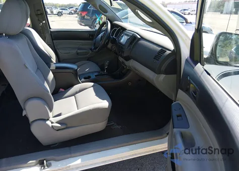 2015 Toyota Tacoma z USA, uszkodzony, nr VIN 5TFTX4CN6FX067001